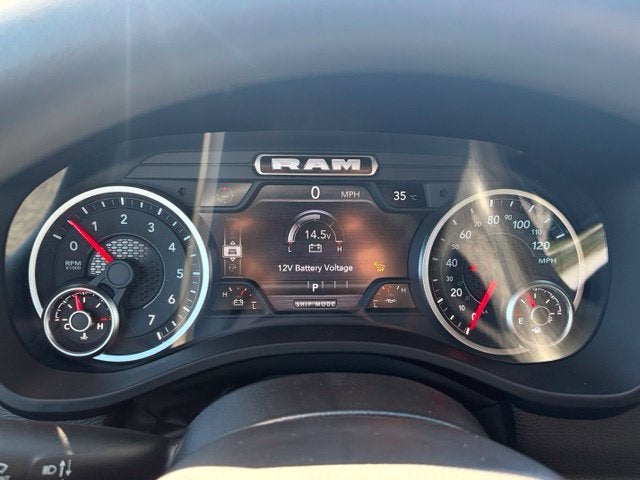 2027 RAM Ram 1500 RAM 1500 EXPRESS CREW CAB 4X4 5'7' BOX