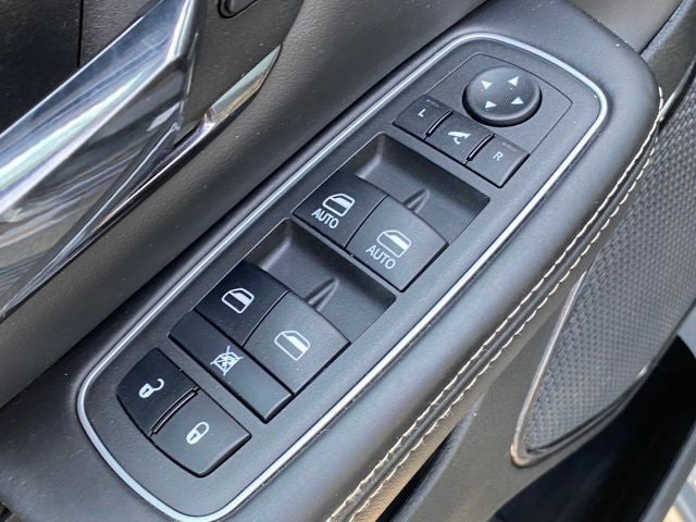 2022 RAM 1500 Limited Crew Cab 4x4 5'7' Box