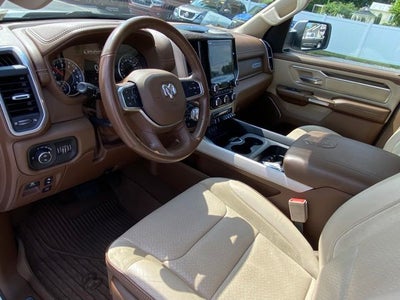 2020 RAM 1500 Laramie Crew Cab 4x4 5'7' Box
