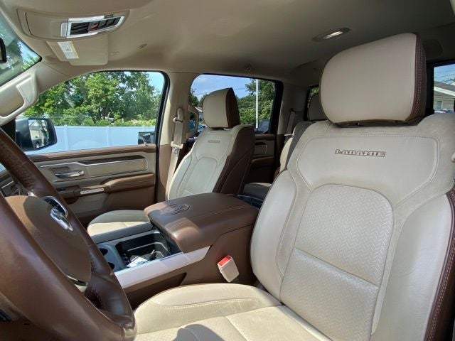 2020 RAM 1500 Laramie Crew Cab 4x4 5'7' Box