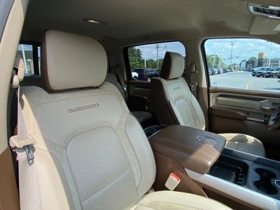 2020 RAM 1500 Laramie Crew Cab 4x4 5'7' Box