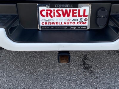 2022 RAM 1500 Laramie Crew Cab 4x4 5'7' Box