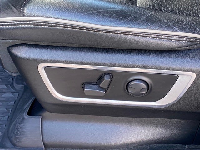 2022 RAM 1500 Laramie Crew Cab 4x4 5'7' Box