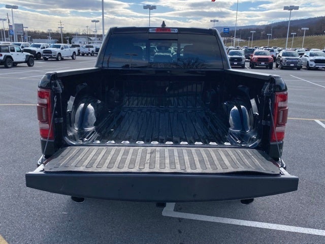 2022 RAM 1500 Laramie Crew Cab 4x4 5'7' Box