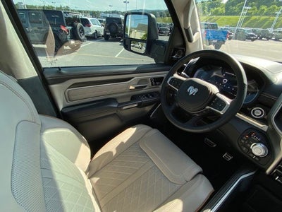 2025 RAM 1500 Tungsten Crew Cab 4x4 5'7' Box