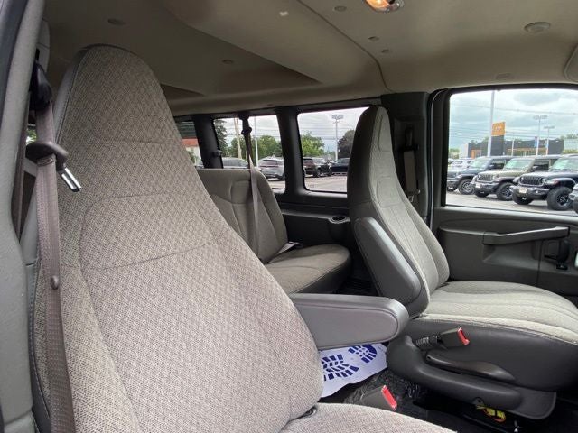2025 Chevrolet Express Passenger RWD 3500 Extended Wheelbase LT