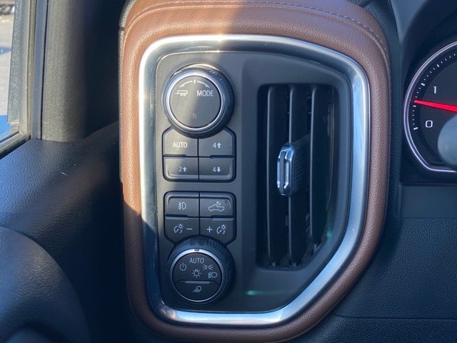 2022 Chevrolet Silverado 2500HD 4WD Crew Cab Standard Bed High Country