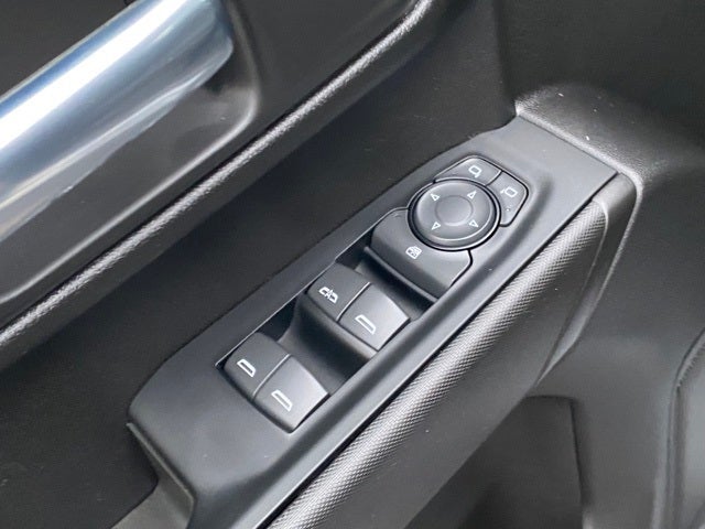 2023 Chevrolet Silverado 1500 4WD Crew Cab Short Bed Custom