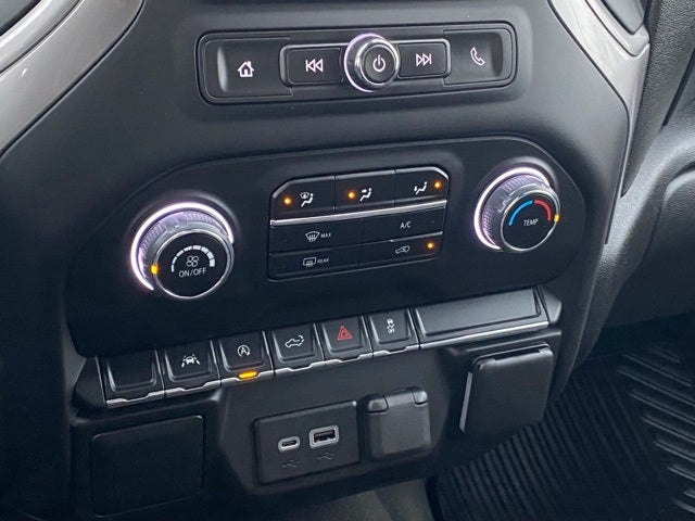 2023 Chevrolet Silverado 1500 4WD Crew Cab Short Bed Custom