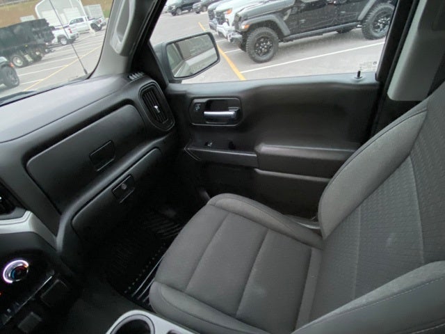 2023 Chevrolet Silverado 1500 4WD Crew Cab Short Bed Custom