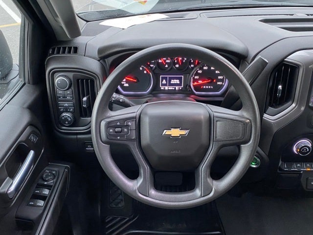2023 Chevrolet Silverado 1500 4WD Crew Cab Short Bed Custom