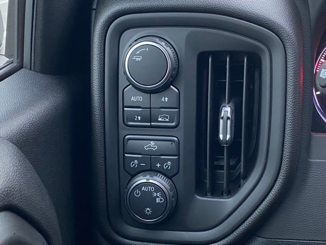 2025 Chevrolet Silverado 1500 4WD Crew Cab Short Bed Custom