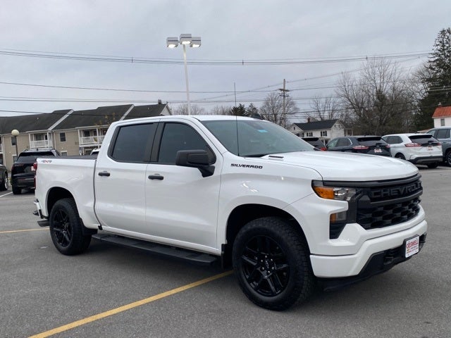 2025 Chevrolet Silverado 1500 4WD Crew Cab Short Bed Custom