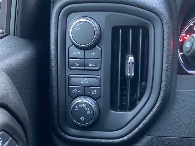 2025 Chevrolet Silverado 1500 4WD Crew Cab Short Bed Custom