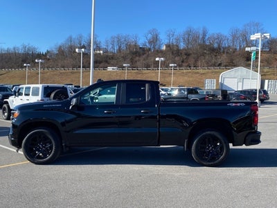 2024 Chevrolet Silverado 1500 4WD Double Cab Standard Bed Custom