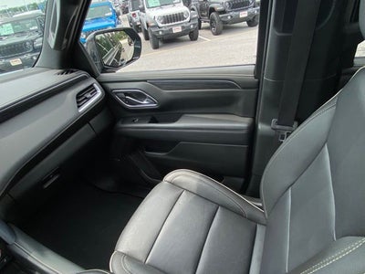 2022 GMC Yukon XL SLT