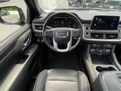2022 GMC Yukon XL SLT