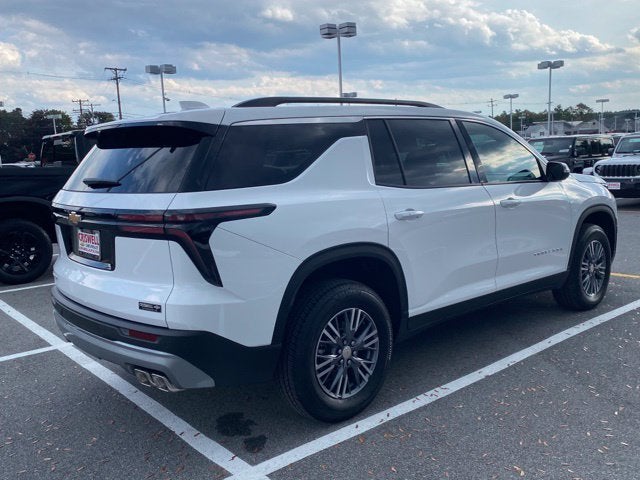 2026 Chevrolet Traverse FWD LT