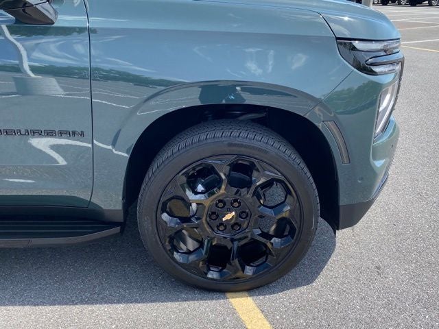 2026 Chevrolet Suburban RST, 4WD