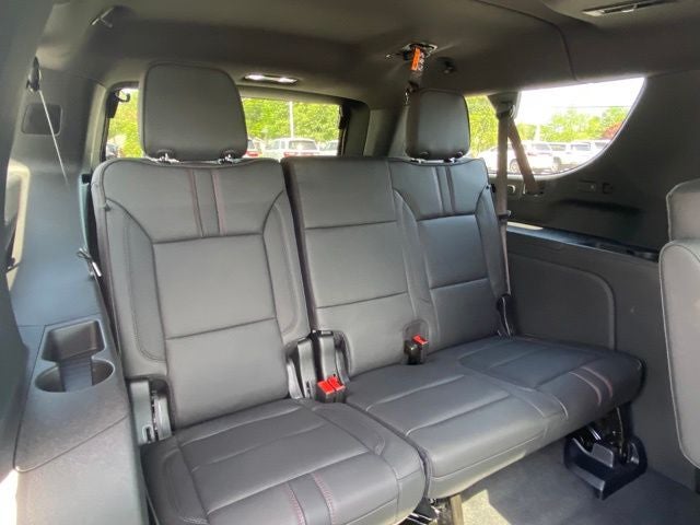 2026 Chevrolet Suburban RST, 4WD
