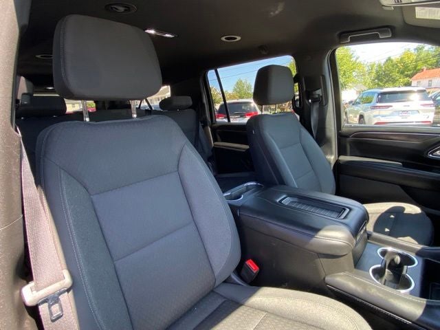 2023 Chevrolet Suburban 4WD LS