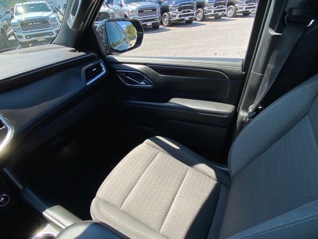 2023 Chevrolet Suburban 4WD LS