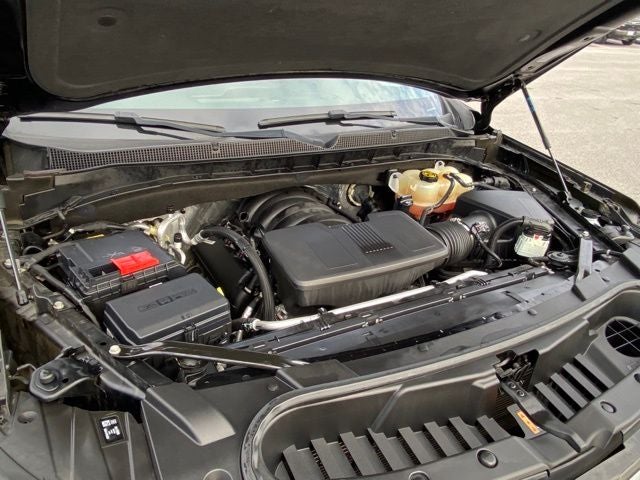 2022 Chevrolet Suburban 4WD RST