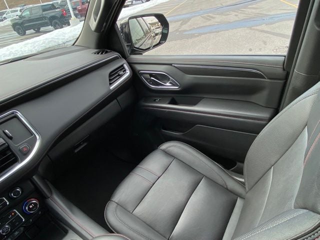 2022 Chevrolet Suburban 4WD RST