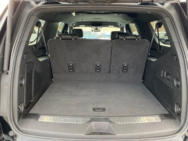 2022 Chevrolet Suburban 4WD RST