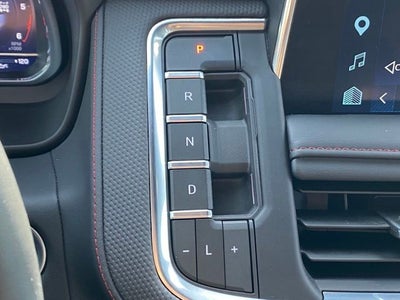 2024 Chevrolet Suburban 4WD RST