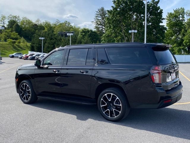 2024 Chevrolet Suburban 4WD RST