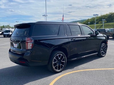 2024 Chevrolet Suburban 4WD RST