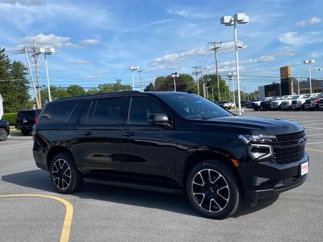2024 Chevrolet Suburban 4WD RST
