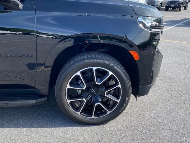 2024 Chevrolet Suburban 4WD RST