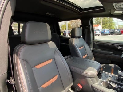 2023 GMC Sierra 1500 4WD Crew Cab Short Box AT4