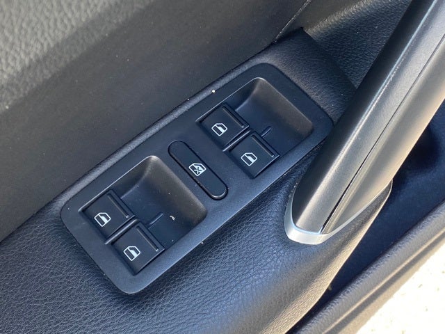 2020 Volkswagen Passat 2.0T R-Line