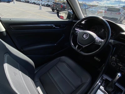 2020 Volkswagen Passat 2.0T R-Line