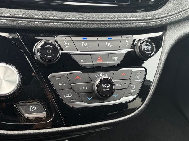 2027 Chrysler Pacifica PACIFICA SELECT