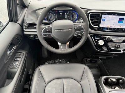 2027 Chrysler Pacifica PACIFICA SELECT