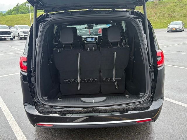 2027 Chrysler Pacifica PACIFICA SELECT
