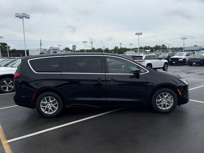 2027 Chrysler Pacifica PACIFICA SELECT