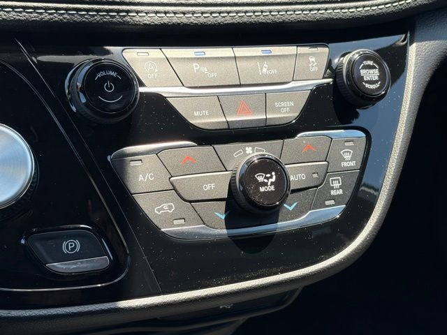 2027 Chrysler Pacifica PACIFICA SELECT