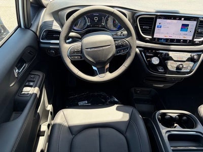 2027 Chrysler Pacifica PACIFICA SELECT