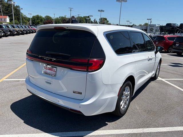 2027 Chrysler Pacifica PACIFICA SELECT