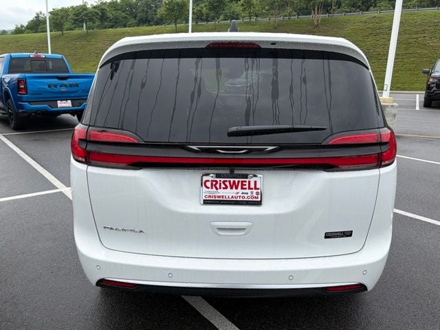 2027 Chrysler Pacifica PACIFICA SELECT