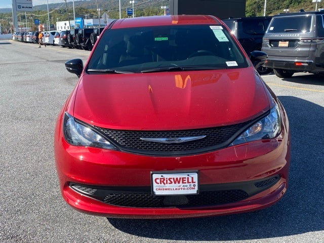 2026 Chrysler Voyager VOYAGER LX