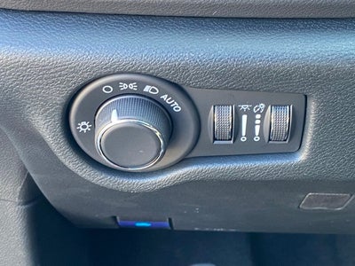 2026 Chrysler Voyager VOYAGER LX