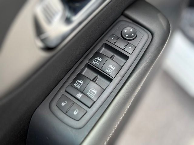 2027 Chrysler Pacifica PACIFICA LX