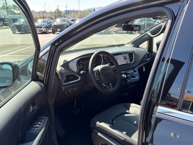 2027 Chrysler Pacifica PACIFICA LX