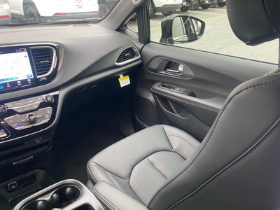 2026 Chrysler Voyager VOYAGER LX